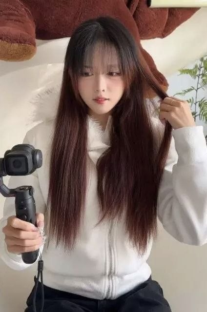 河南极品反差婊 柳诗涵 被金主包养遭男友发现后屡教不改全网曝光泄愤！ 封面