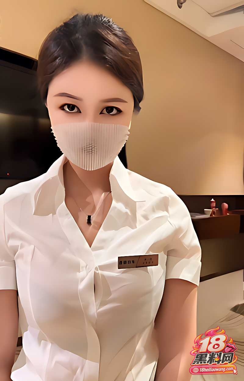推特淫妻 曼妃小雨 演绎汽车销售员 九头身黑丝美腿淫妻用肉体奉侍客户。 封面
