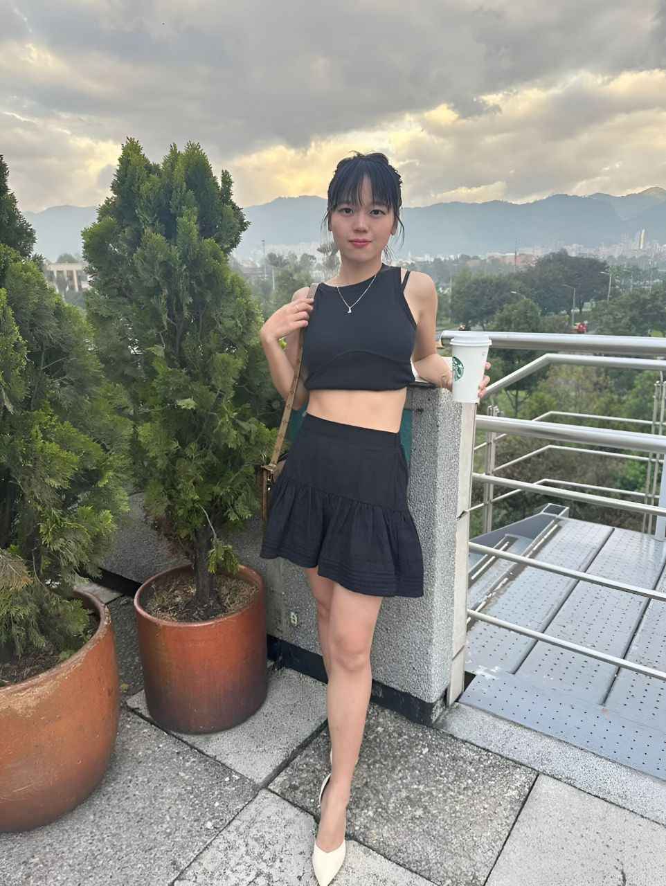河南反差小妹 宁雪 与男友性爱视频被曝光 疯狂抽插吃鸡激情四射 画面不堪入目！ 封面