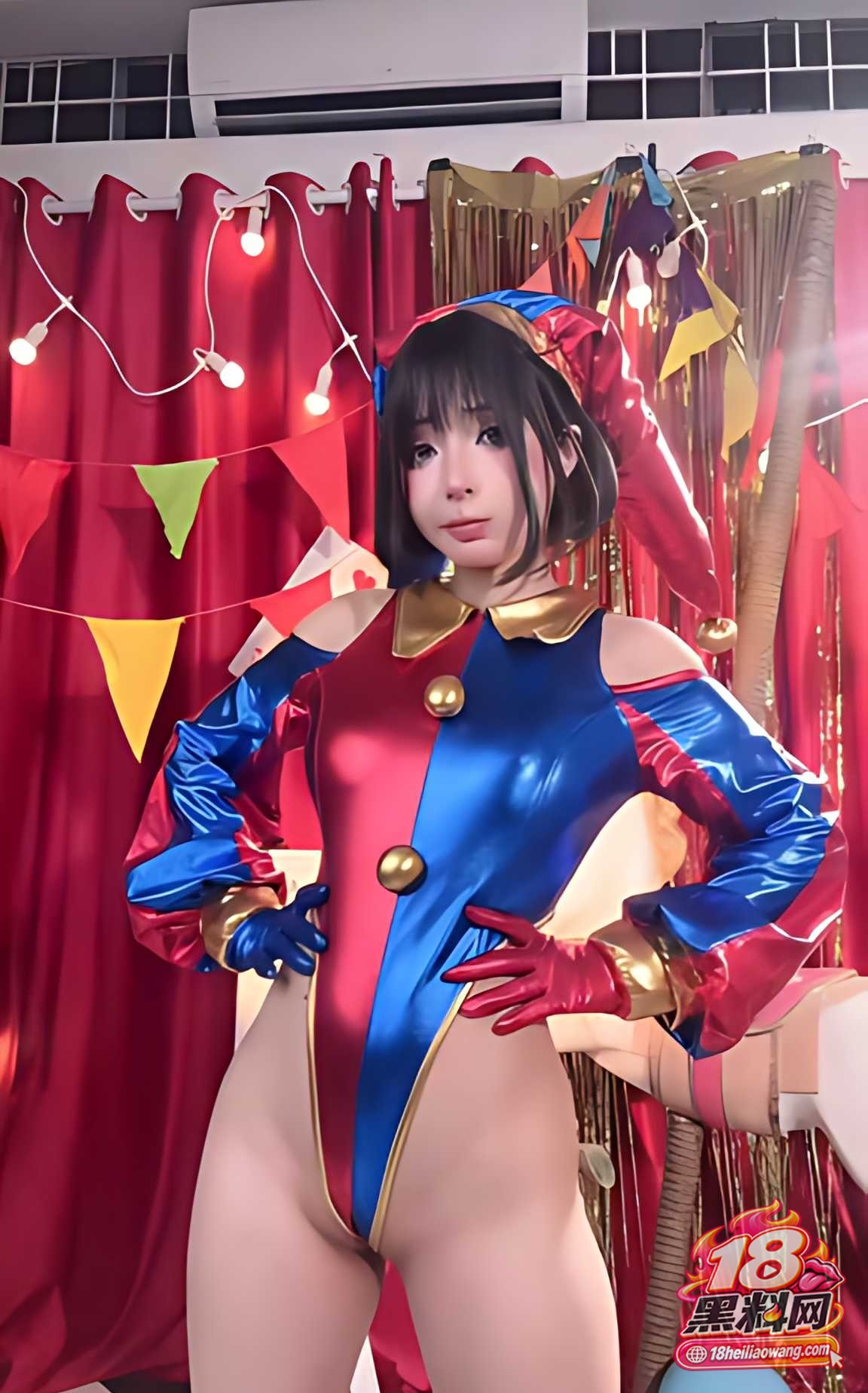 推特巨乳模特 UmekoJ 小丑情趣套装大尺度写真 肥鲍翘臀诱惑拉满…… 封面
