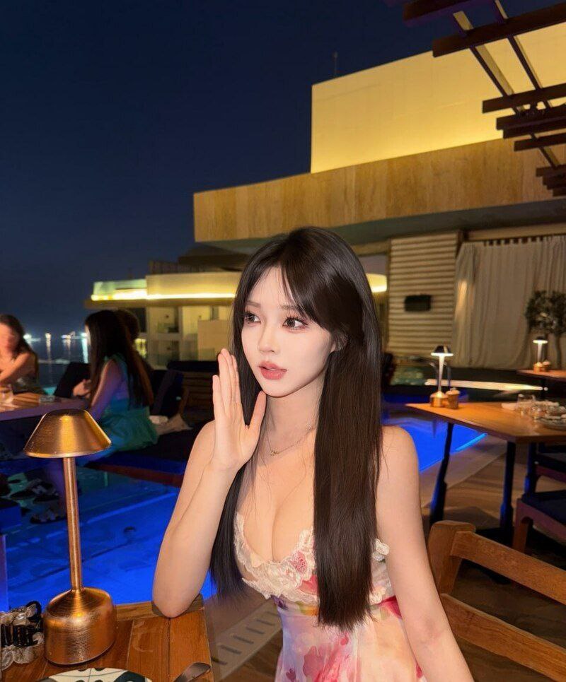 淫荡海外女留学生们日常聊天记录曝光 把母狗本性暴露的淋漓尽致！ 封面