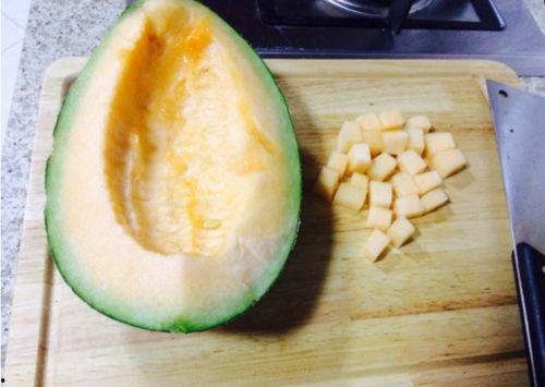 香港吃不吃哈密瓜,哈密瓜的甜蜜诱惑，你尝了吗？