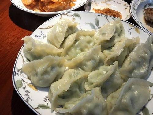 吊瓜包饺子怎么吃,独特风味，健康美味新体验