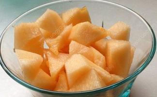 吃哈密瓜吃的嘴唇痛,嘴唇痛楚体验