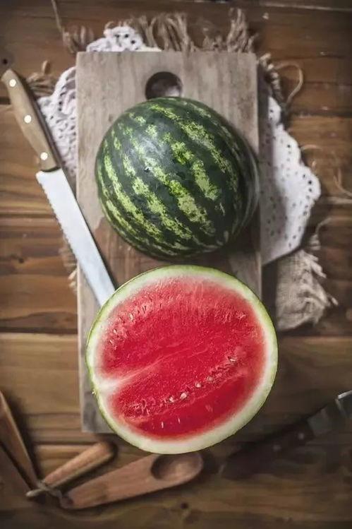 吃不甜的瓜会胖吗,不吃甜瓜真的能避免发胖吗？揭秘瓜类食物的真相